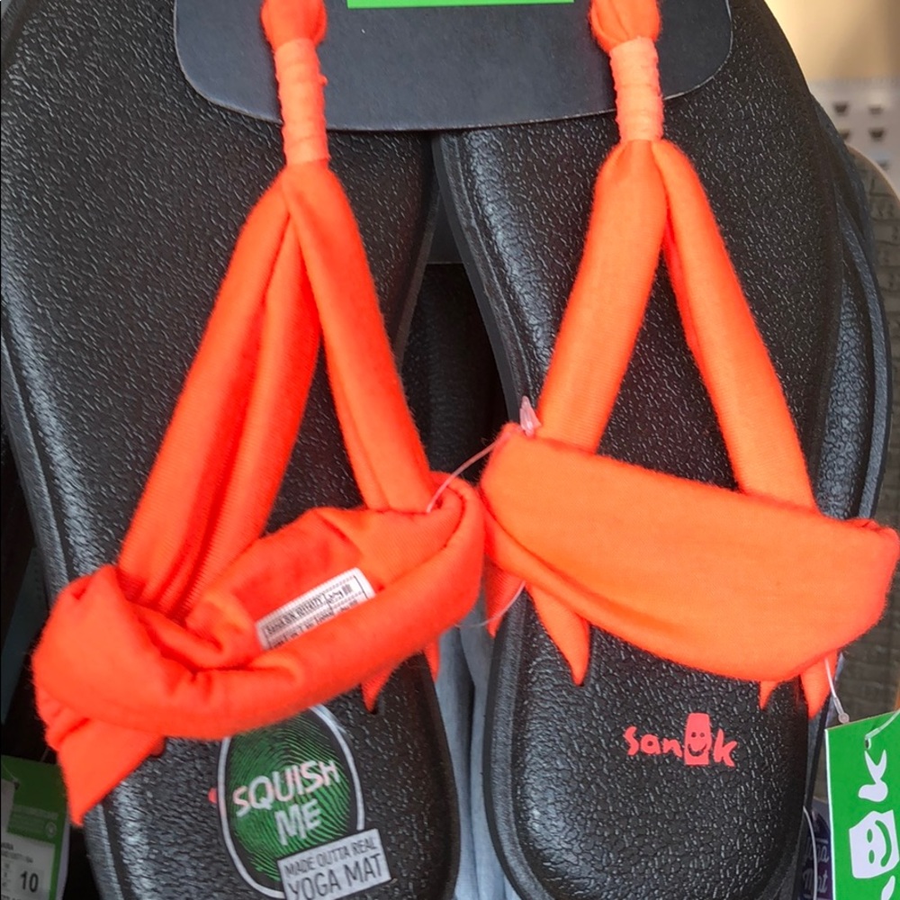 NWT Girls Sanuk Yoga Sling Sandal- Poppy